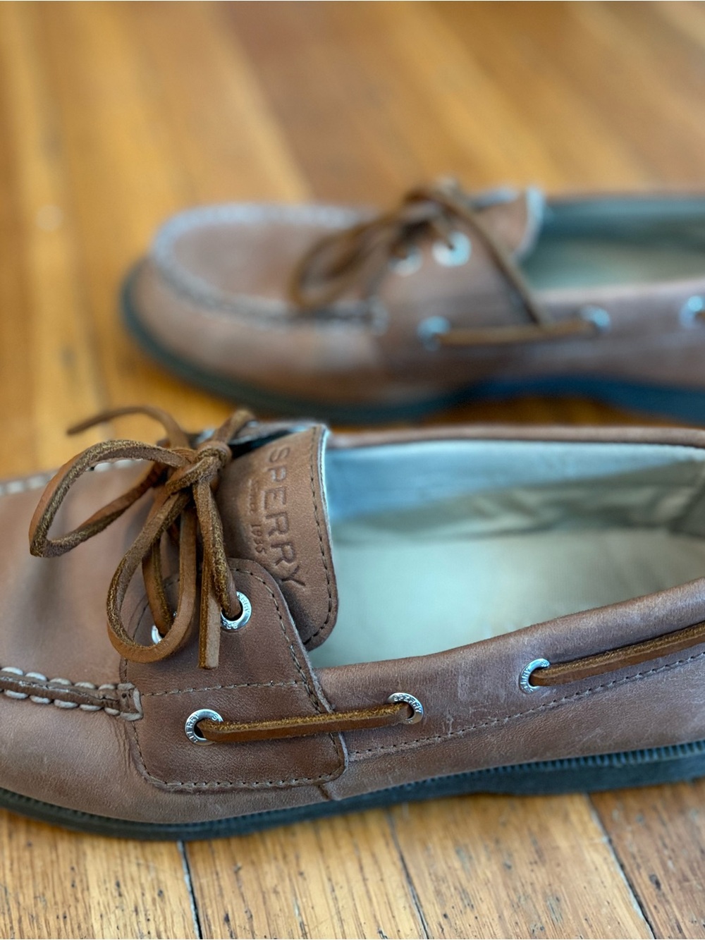 Sperry Men's Tan Leather Boat Shoes with Rawhide Laces